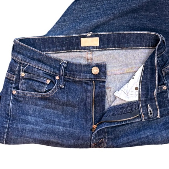 MOTHER The Insider Crop Step Fray in Clean Sweep Medium Blue Wash Size 26 - Picture 9 of 14